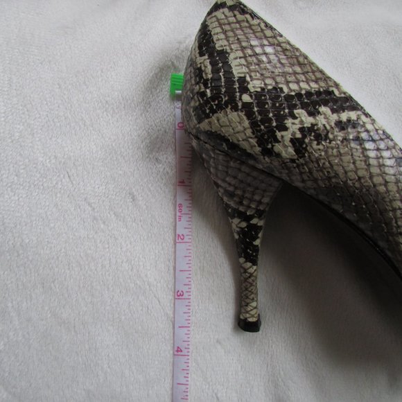 Stuart Weitzman Python Print Pump Heels - Picture 13 of 16